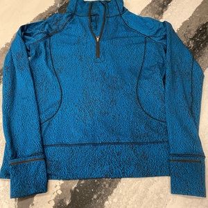 Lululemon size 8, 1/2 zip pull over